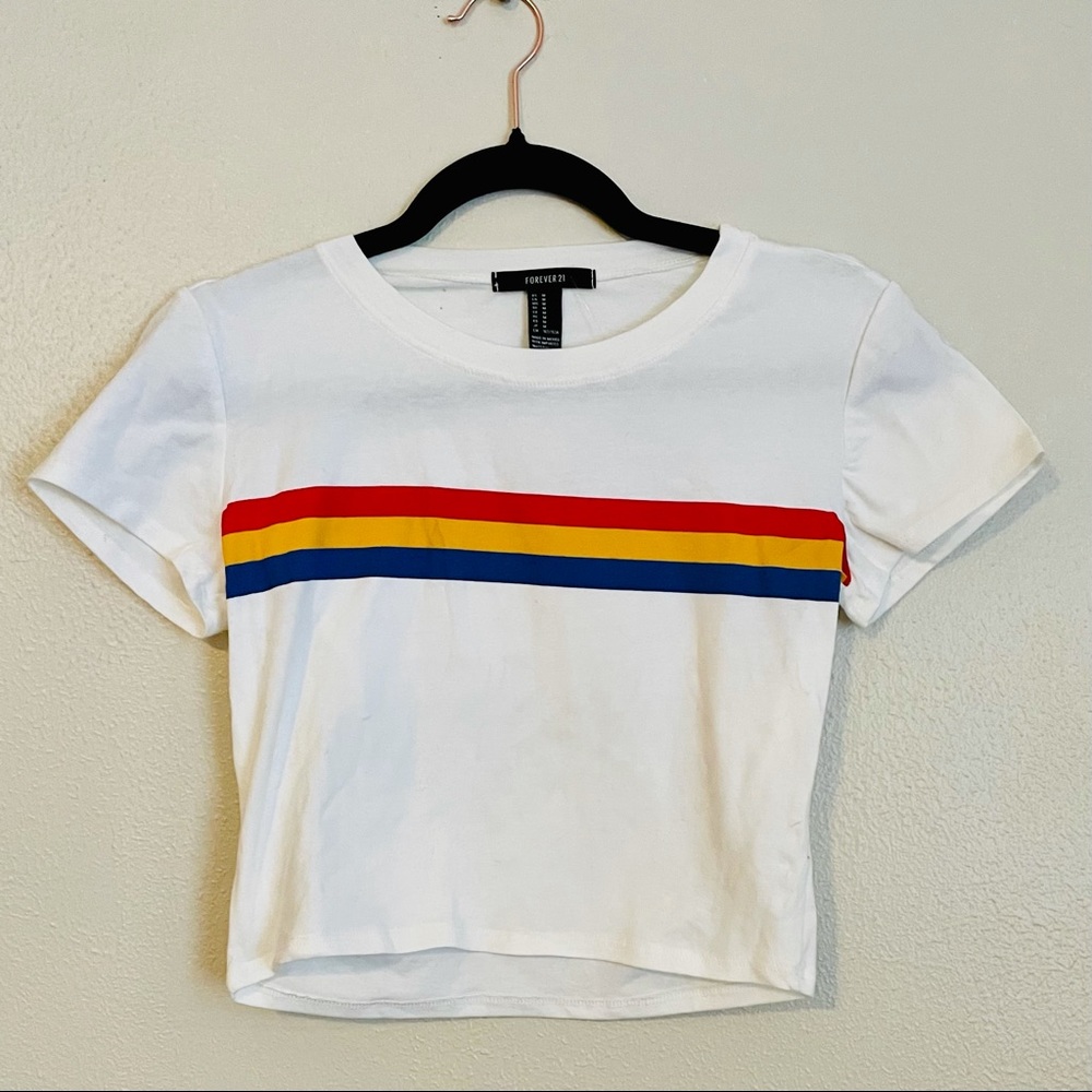 💥NWT💥forever 21 short sleeve top with stripes ♥️💛💙